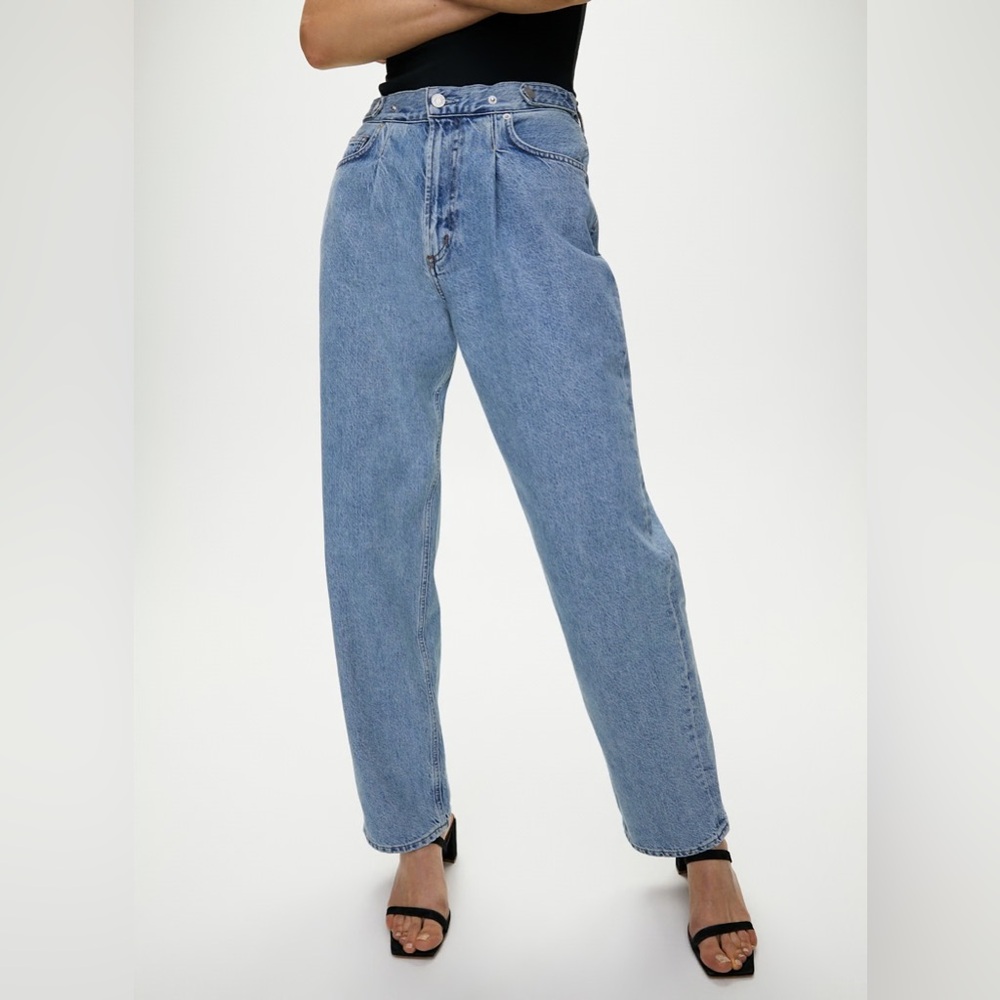 Classic High-Waist Light Blue Women’s Jeans